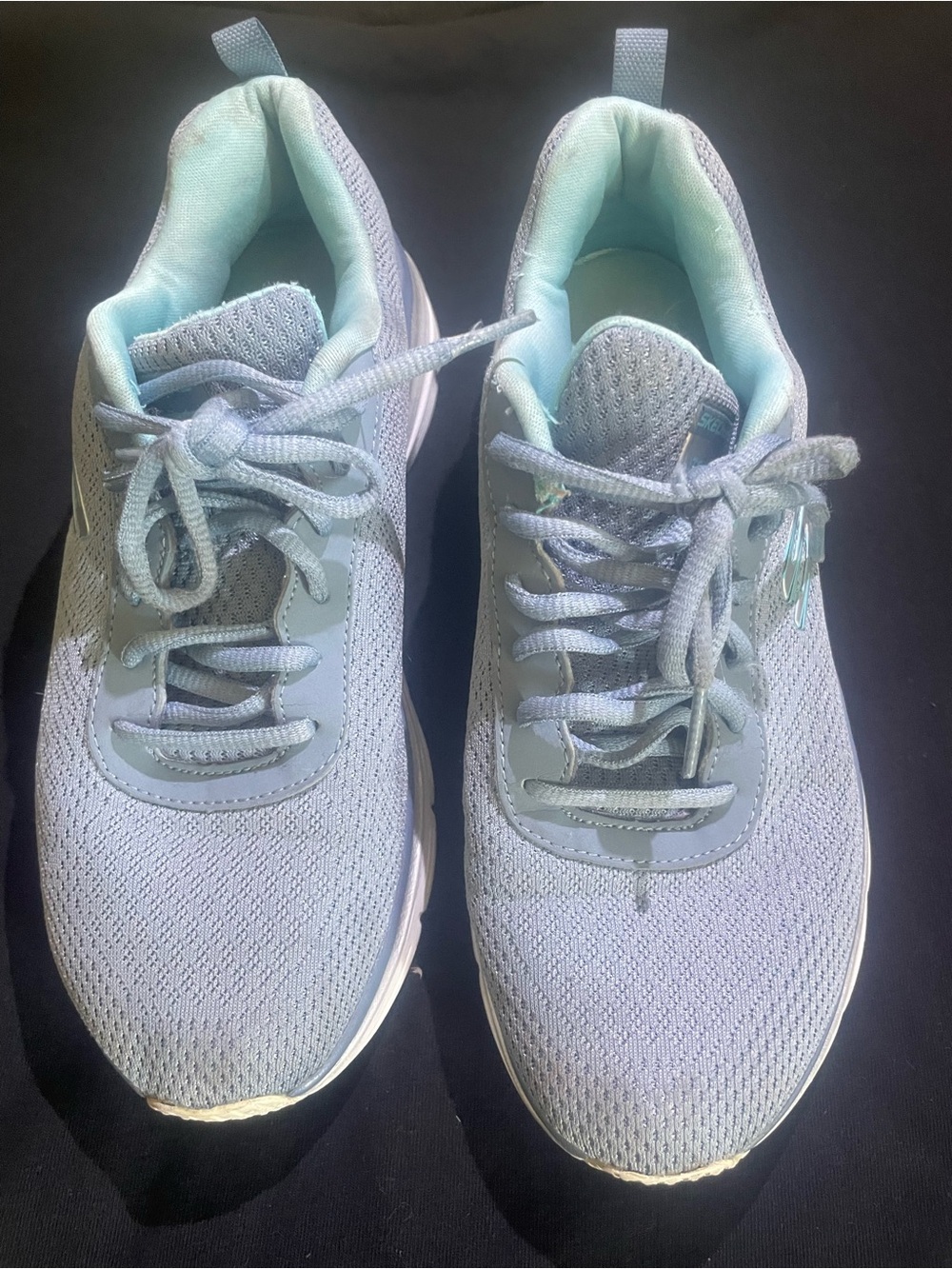SKECHERS Fashion Fit Gray/SZ 7.5 Blue Mesh Lace-Up Low Top Athletic Sneakers
